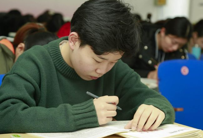 统招“专升本”与普通本科有何不同？毕业时会出现差距，别忽视